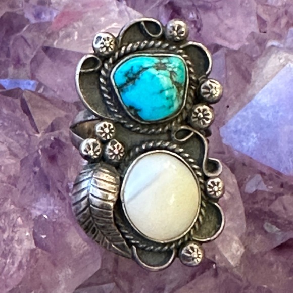 Native Jewelry - Vintage turquoise pearl long native sterling silver ring